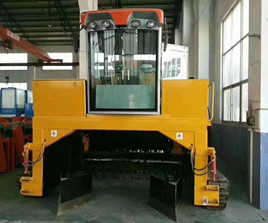 50 T / H ปุ๋ยหมัก Windrow Turner สายการผลิตปุ๋ยอินทรีย์สำหรับมูลสัตว์