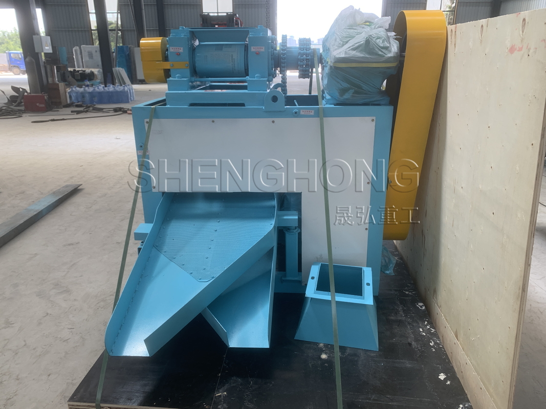 1-2t / h ความจุ โกรนเลอเตอร์ม้วนคู่ การบํารุงรักษาง่ายสําหรับการทํางานที่เรียบร้อย