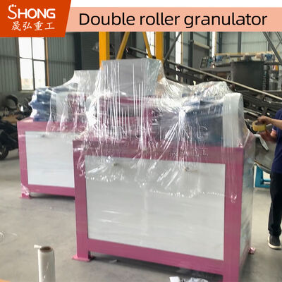 เครื่องบดย่อยแบบลูกกลิ้งคู่สำหรับปุ๋ยผสมที่ไม่มีมลพิษ 1-2 ตันต่อชั่วโมงการก่อสร้างเหล็กกล้าคาร์บอน